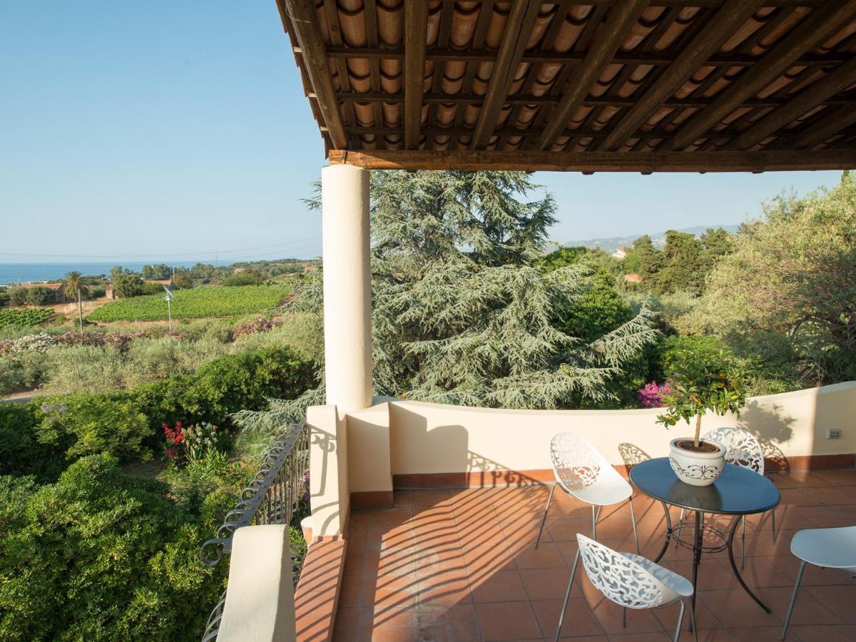 B&B Don Gaspano Pace Del Mela Экстерьер фото
